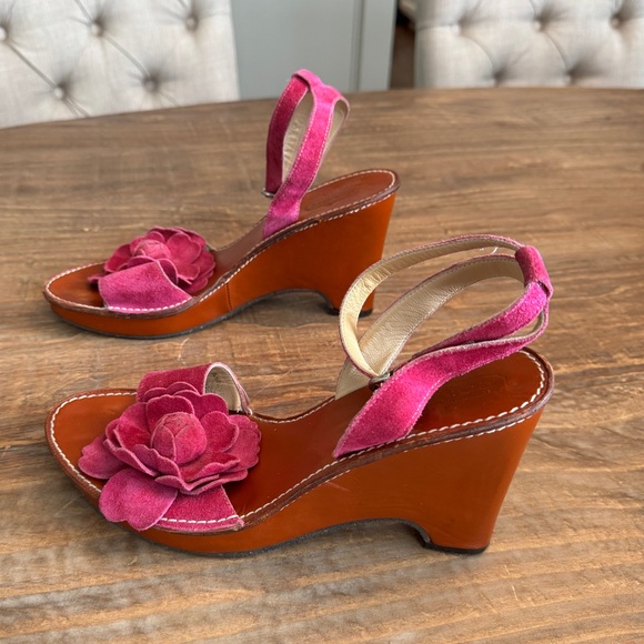 Coach Ashlyn Fushia Suede Leather Wedged Flower Sandals Size 8 Italy - Picture 3 of 12